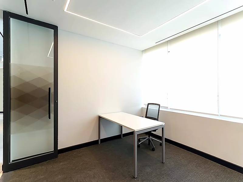 Spectacular Fully Fitted Office – Lusail Marina - Photo 9