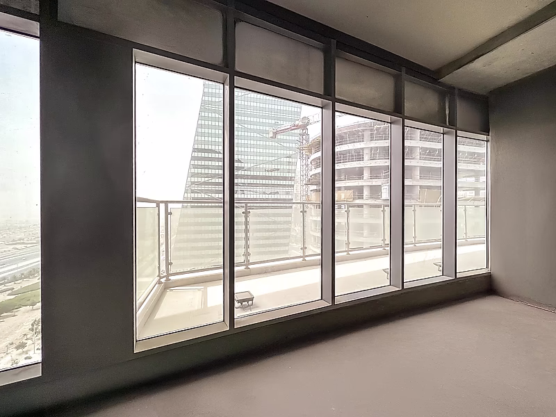THE CROWN JEWEL OF LUSAIL BUSINESS 1,084 SQM Premium Shell & Core Office with 200 SQM Private Terrace - Photo 4