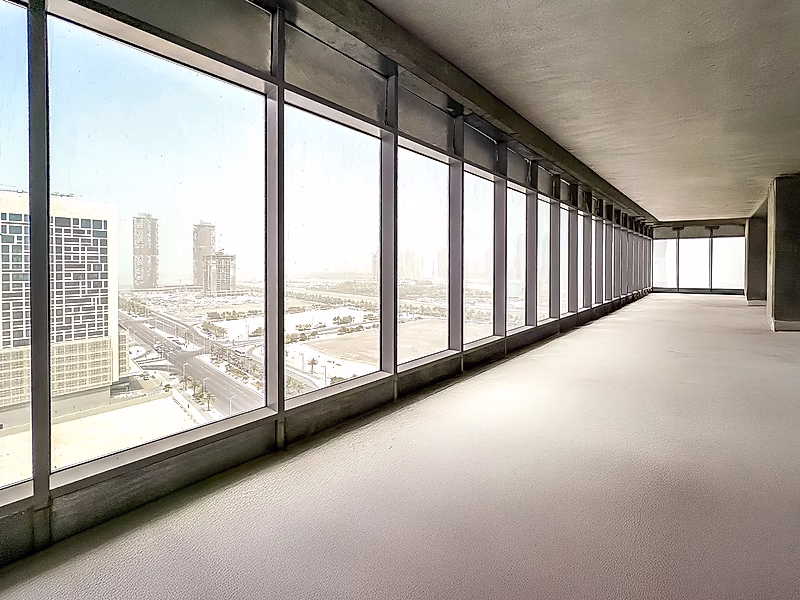THE CROWN JEWEL OF LUSAIL BUSINESS 1,084 SQM Premium Shell & Core Office with 200 SQM Private Terrace - Photo 8