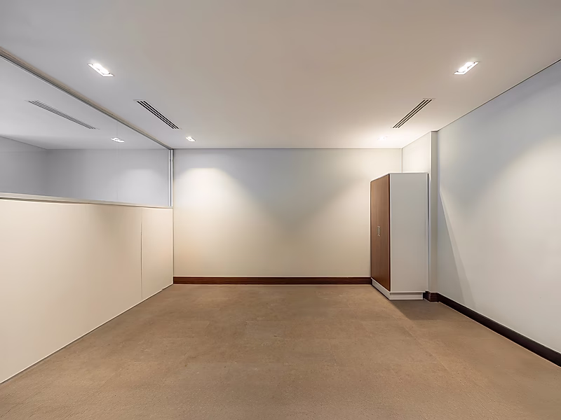PRIME OFFICE SPACE | GREAT INVESTMENT OPPORTUNITY | LUSAIL MARINA - Photo 3