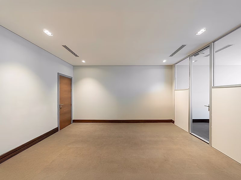 PRIME OFFICE SPACE | GREAT INVESTMENT OPPORTUNITY | LUSAIL MARINA - Photo 4