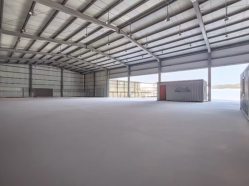 4,000 sqm Heavy Vehicle Garage for Rent in Birkat Al Awamer - Photo 7