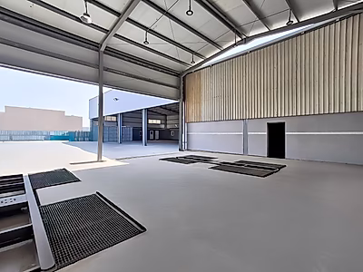 4,000 sqm Heavy Vehicle Garage for Sale in Birkat Al Awamer