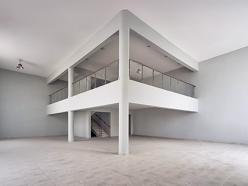 Warehouse for Sale in Birkat Al Awamer – 5,100 SQM - Photo 5