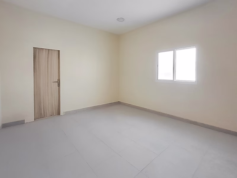 Warehouse for Sale in Birkat Al Awamer – 5,100 SQM - Photo 13