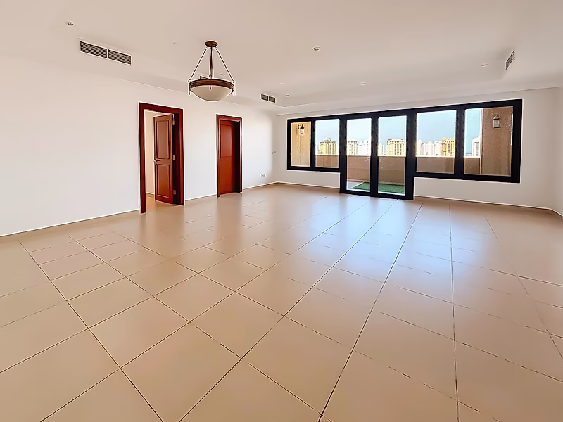 STUNNING MAINTAINED 2-BEDROOM APARTMENT | PORTO - Photo 1