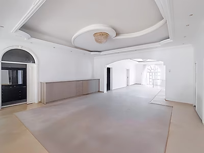 Villa for Sale | Prime Location – Matar Qadeem