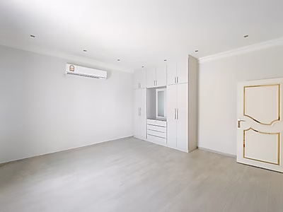 Villa for Sale | Prime Location – Matar Qadeem