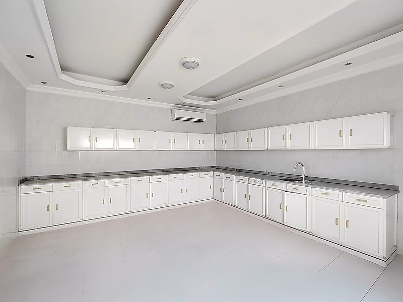 Villa for Sale | Prime Location – Matar Qadeem - Photo 10