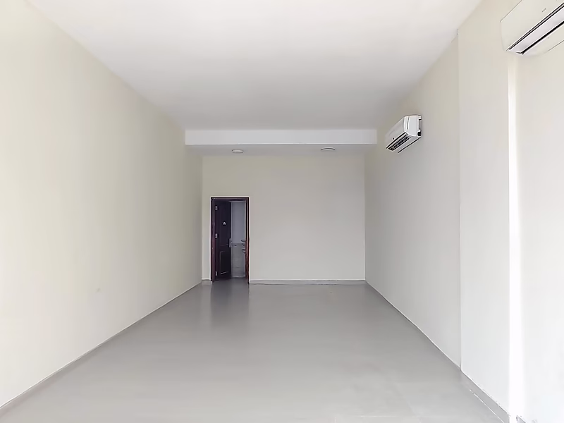 Retail Shops for Rent in Abu Hamour Main Road - Photo 5