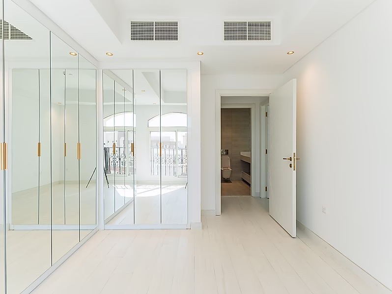 A Sophisticated 2-Bedroom Retreat with Flexible Payment Plans – Your Perfect Investment Awaits! - Photo 8