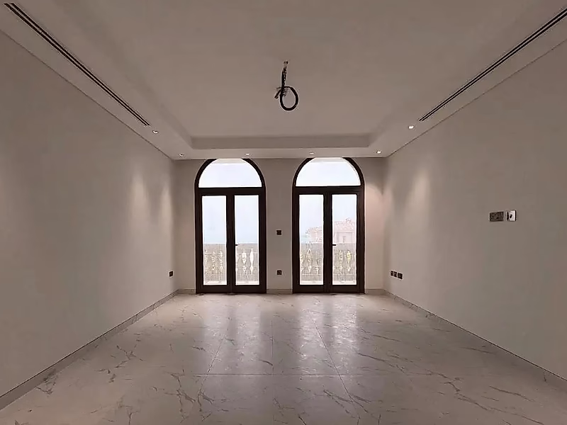 Ultra-Luxury 5BR+Maid Standalone Villa in The Pearl - Photo 3