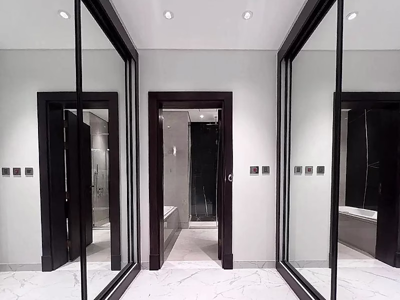 Ultra-Luxury 5BR+Maid Standalone Villa in The Pearl - Photo 8