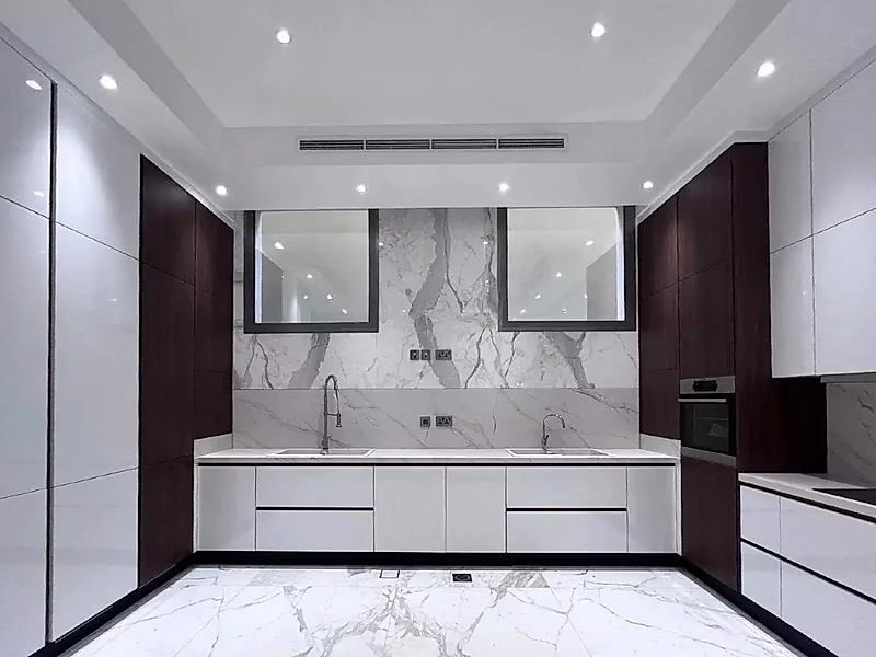 Ultra-Luxury 5BR+Maid Standalone Villa in The Pearl - Photo 11