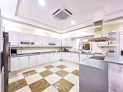 RARE 10BR PLUS MAID PALACE NEAR THE BEACH