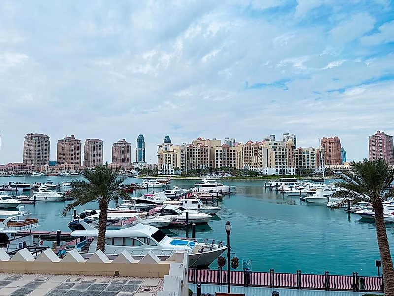عِش حياة الرفاهية | تاون هاوس مُجدَّد بالكامل بأربع غرف نوم | إطلالة خلابة على المارينا - Photo 9