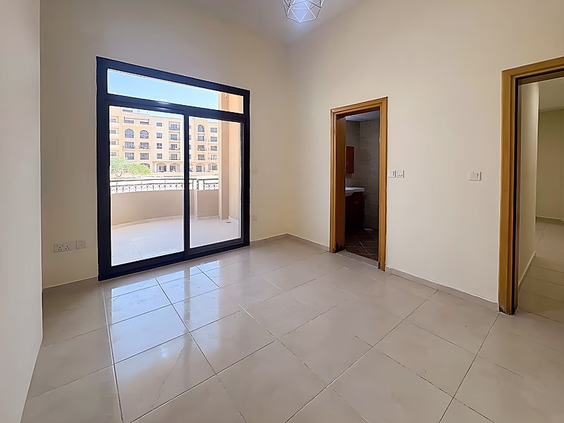 2-Bedroom Apartment for Sale – Damac Piazza, Fox Hills, Lusail - Photo 2