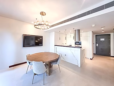 Elegant 2BR Duplex in The Pearl | Luxury Furnished | Beach Access