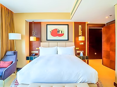 Elegant 2BR Duplex in The Pearl | Luxury Furnished | Beach Access