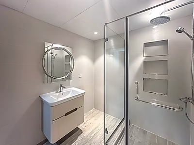 Luxurious 3-Bedroom + Maid's Room | Fully Renovated | Sea & Marina Views | One of The Pearl's Largest Layouts