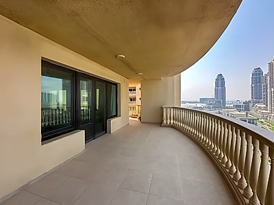 Luxurious 3-Bedroom + Maid's Room | Fully Renovated | Sea & Marina Views | One of The Pearl's Largest Layouts