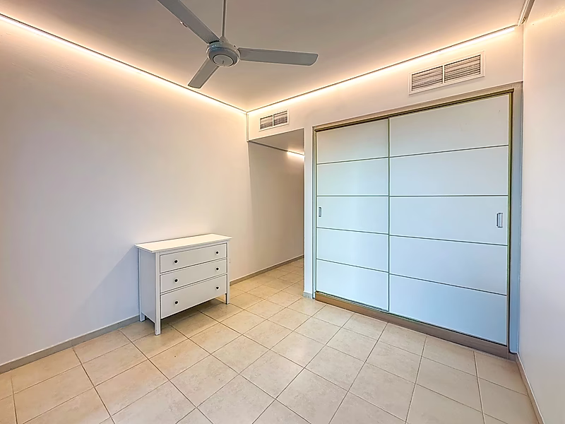 Modern 3BR+ Semi-Furnished Apartment for Sale - Photo 4