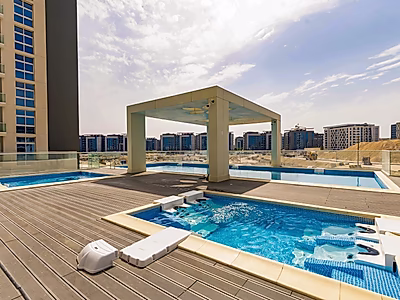 Luxury 2-Bedroom Apartment with Scenic Crescent Garden View