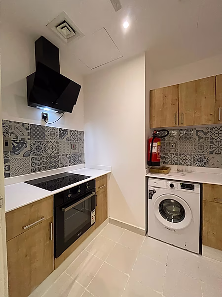Furnished Hotel Apartment for Sale | 1-Bedroom + Living Room | 104 SQM | Bin Sheikh Towers, Al Sadd - Photo 5