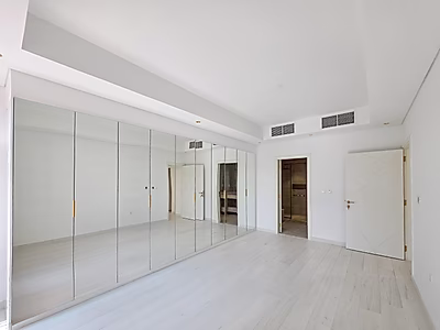 UNIQUE OPPORTUNITY! 2 UNITS MERGED | 4BR AND SPACIOUS LIVING AREA | LUSAIL