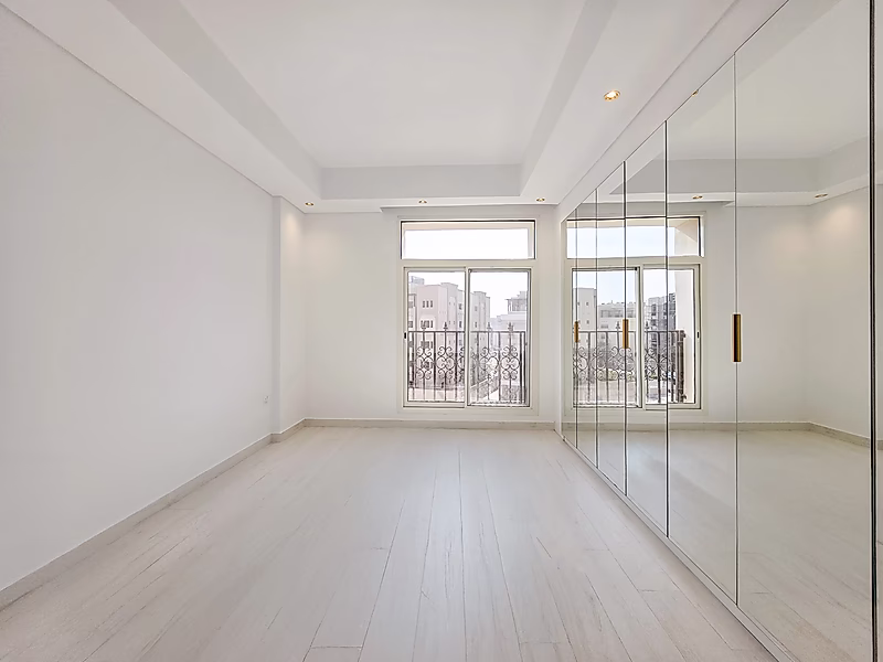 UNIQUE OPPORTUNITY! 2 UNITS MERGED | 4BR AND SPACIOUS LIVING AREA | LUSAIL - Photo 5