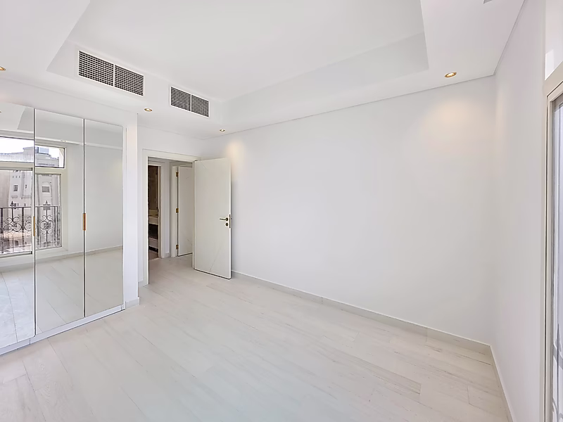 UNIQUE OPPORTUNITY! 2 UNITS MERGED | 4BR AND SPACIOUS LIVING AREA | LUSAIL - Photo 6