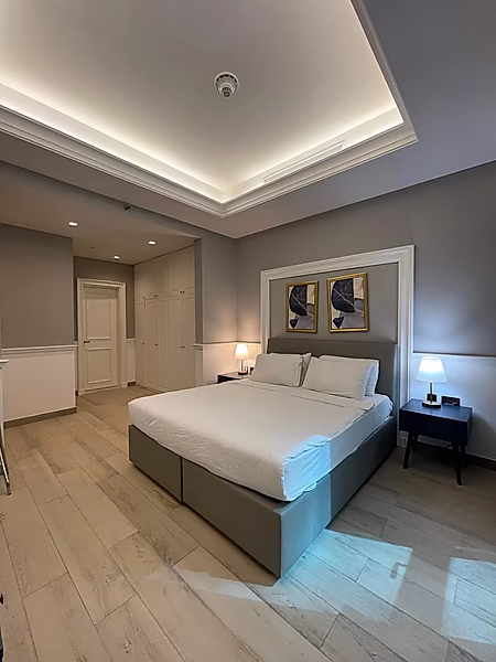 High-Return Asset | 1-Bedroom Hotel Apartment for Sale in Al Sadd - Photo 3