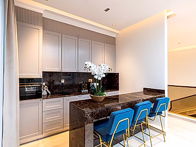 Extravagant 4BR Penthouse | Title Deed | Lusail