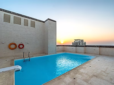 Extravagant 4BR Penthouse | Title Deed | Lusail