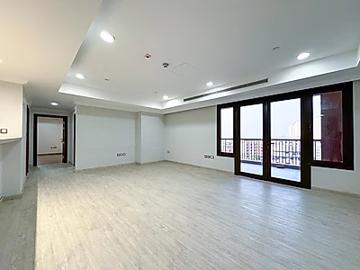 Spacious 2-Bedroom Apartment in The Pearl | City & Sea Views | Rented