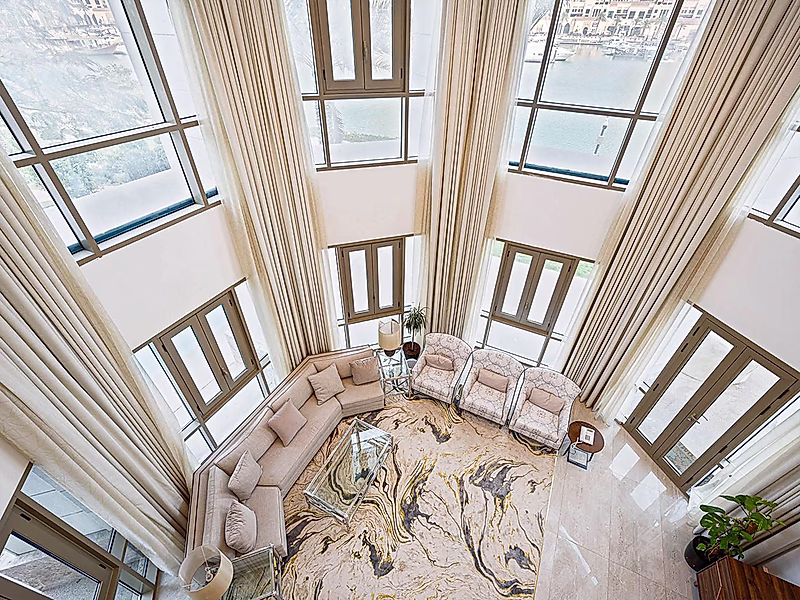 Luxury 4-Bedroom Duplex Townhouse with Private Pool & Panoramic Sea Views at St. Regis Marsa Arabia – The Pearl - Photo 2