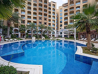 Luxury 4-Bedroom Duplex Townhouse with Private Pool & Panoramic Sea Views at St. Regis Marsa Arabia – The Pearl
