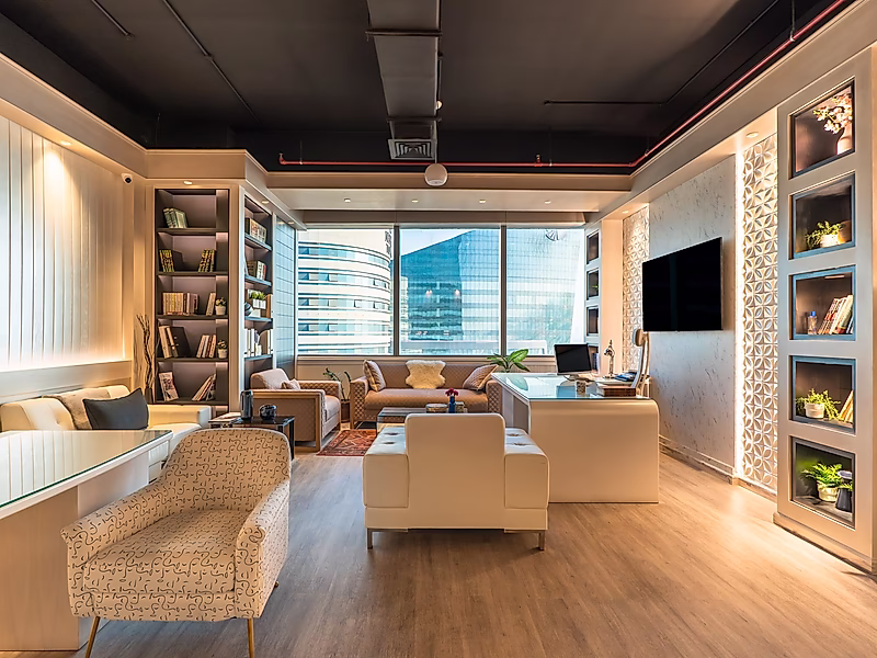 Luxury Office for Sale in The Eighteenth Tower – Lusail Marina - Photo 2