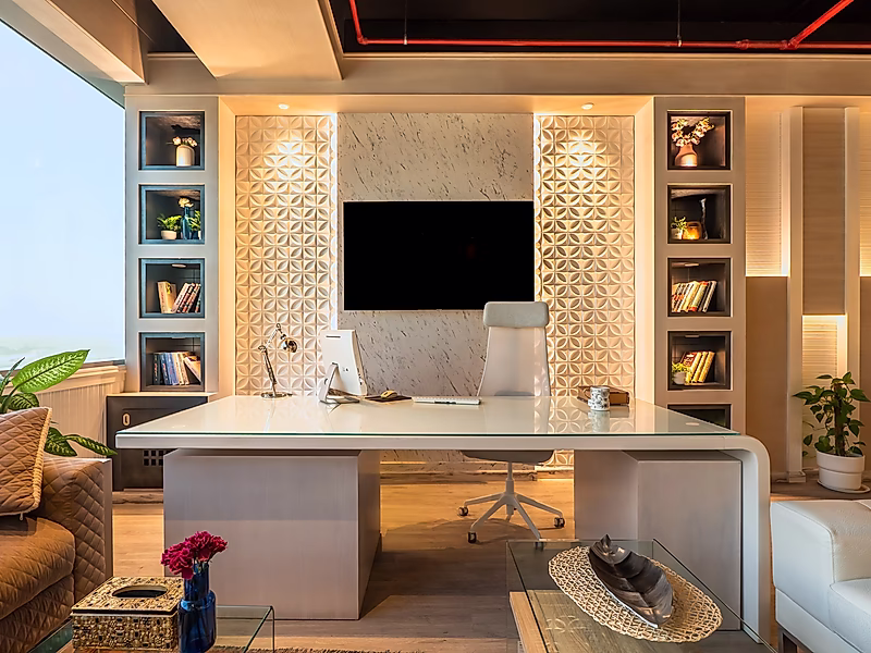 Luxury Office for Sale in The Eighteenth Tower – Lusail Marina - Photo 4