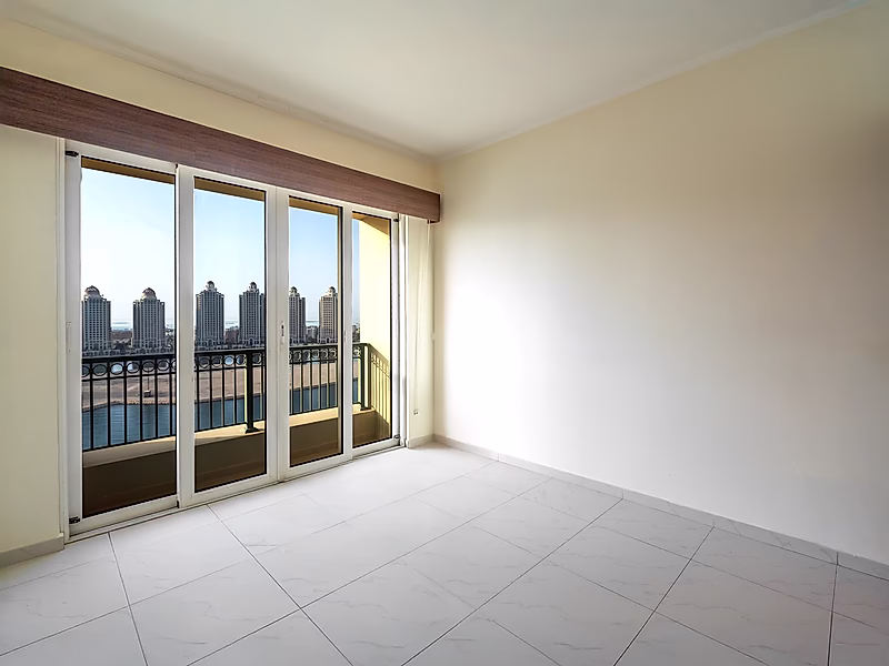 TITLE DEED READY | ELEGANT 2BR WITH PANORAMIC MARINA VIEW | VIVA BAHRIYA - Photo 4