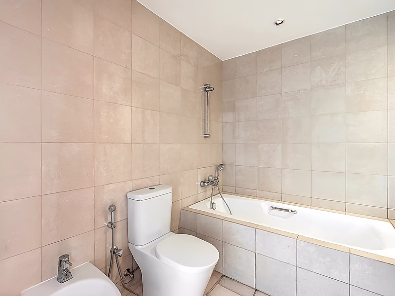 TITLE DEED READY | ELEGANT 2BR WITH PANORAMIC MARINA VIEW | VIVA BAHRIYA - Photo 8