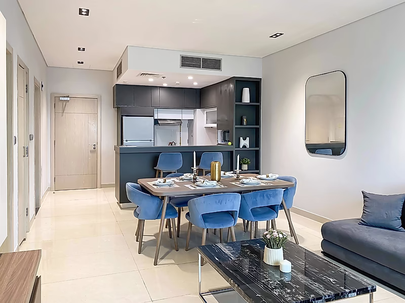 Stylish 2BR Apartment | Marina District - Photo 8
