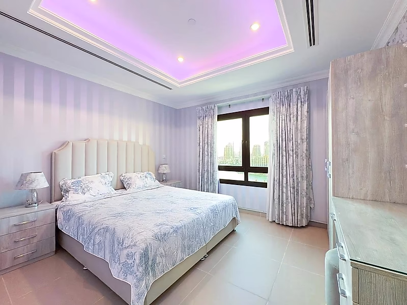 SOPHISTICATED LIVING SPACE | STUDIO CONVERTED INTO 1-BEDROOM | PORTO - Photo 2
