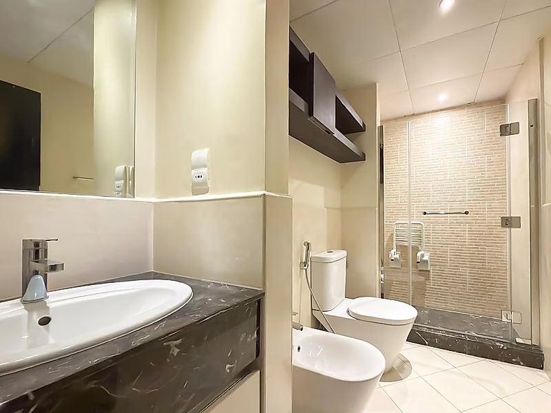 SOPHISTICATED LIVING SPACE | STUDIO CONVERTED INTO 1-BEDROOM | PORTO - Photo 5