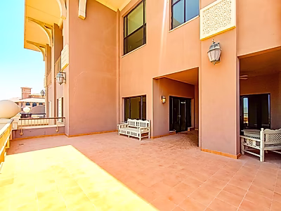 ELEGANT 2BR SEA VIEW HOME IN PORTO ARABIA