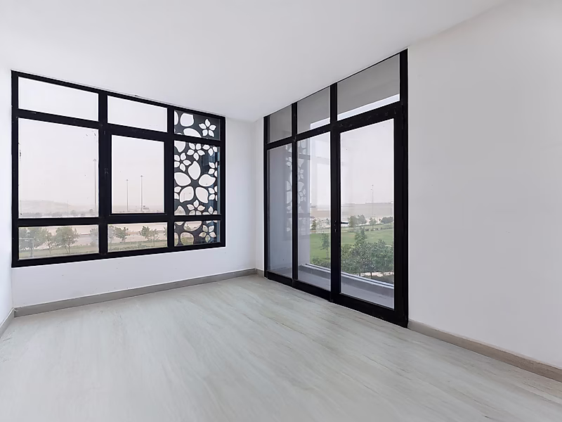 Townhouse 3BR + Maid | Private Pool | 300 SQM | 2 Parking | Yasmeen City – Lusail | Resale with Payment Plan Until Dec 2029 - Photo 8