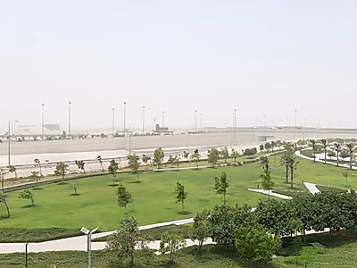 Townhouse 3BR + Maid | Private Pool | 300 SQM | 2 Parking | Yasmeen City – Lusail | Resale with Payment Plan Until Dec 2029