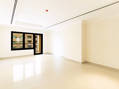 LUXURY DESIGNED 1 BEDROOM + OFFICE WITH BALCONY | PORTO
