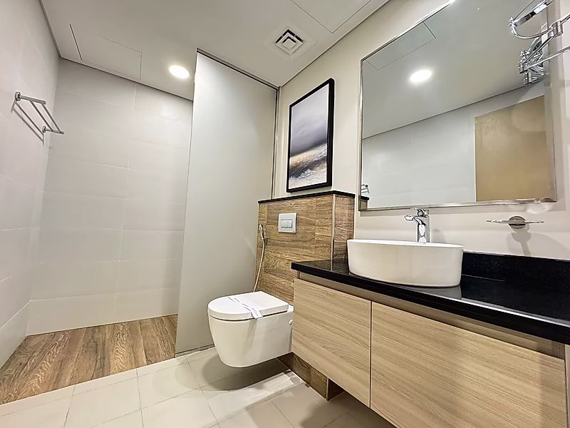 MODERN LUXURY 2 BEDROOM APARTMENT | WATERFRONT DISTRICT - Photo 12