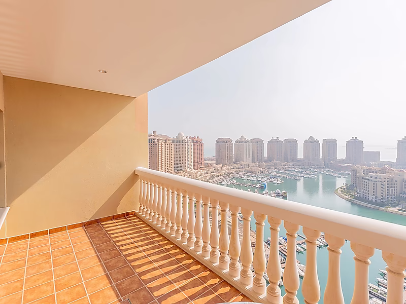 PREMIUM LIVING! 2BR WITH BREATHTAKING MARINA VIEWS | PORTO - Photo 2